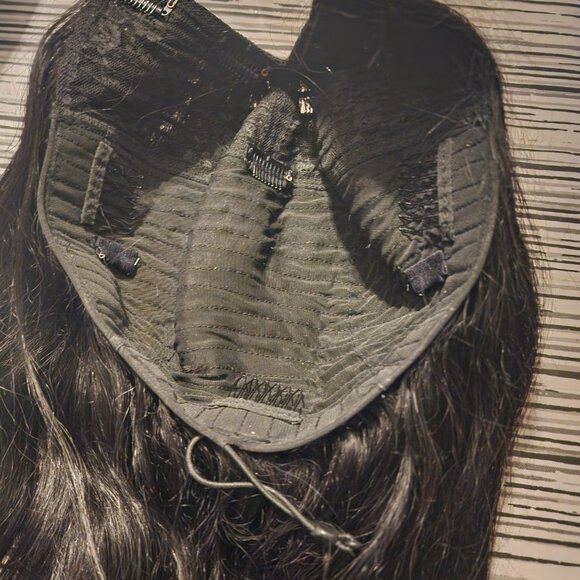 V part wig - Picture 3 of 4